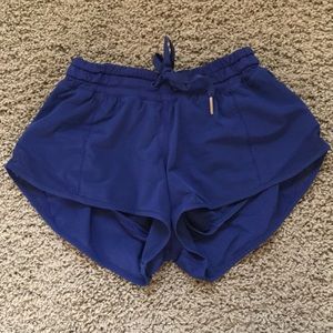Lululemon Hotty Hot Shorts (LL Size 2)💃🏻